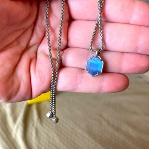 Beautiful blue Kendra Scott stone necklace